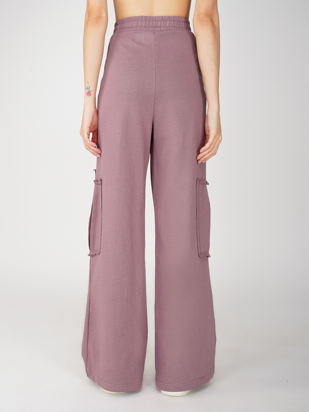 Oneway Women Solid Purple Trousers