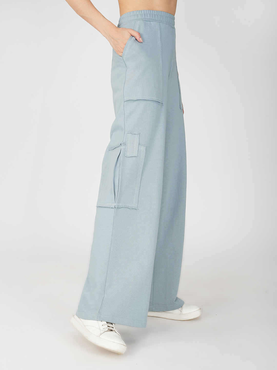 Oneway Women Solid Blue Trousers