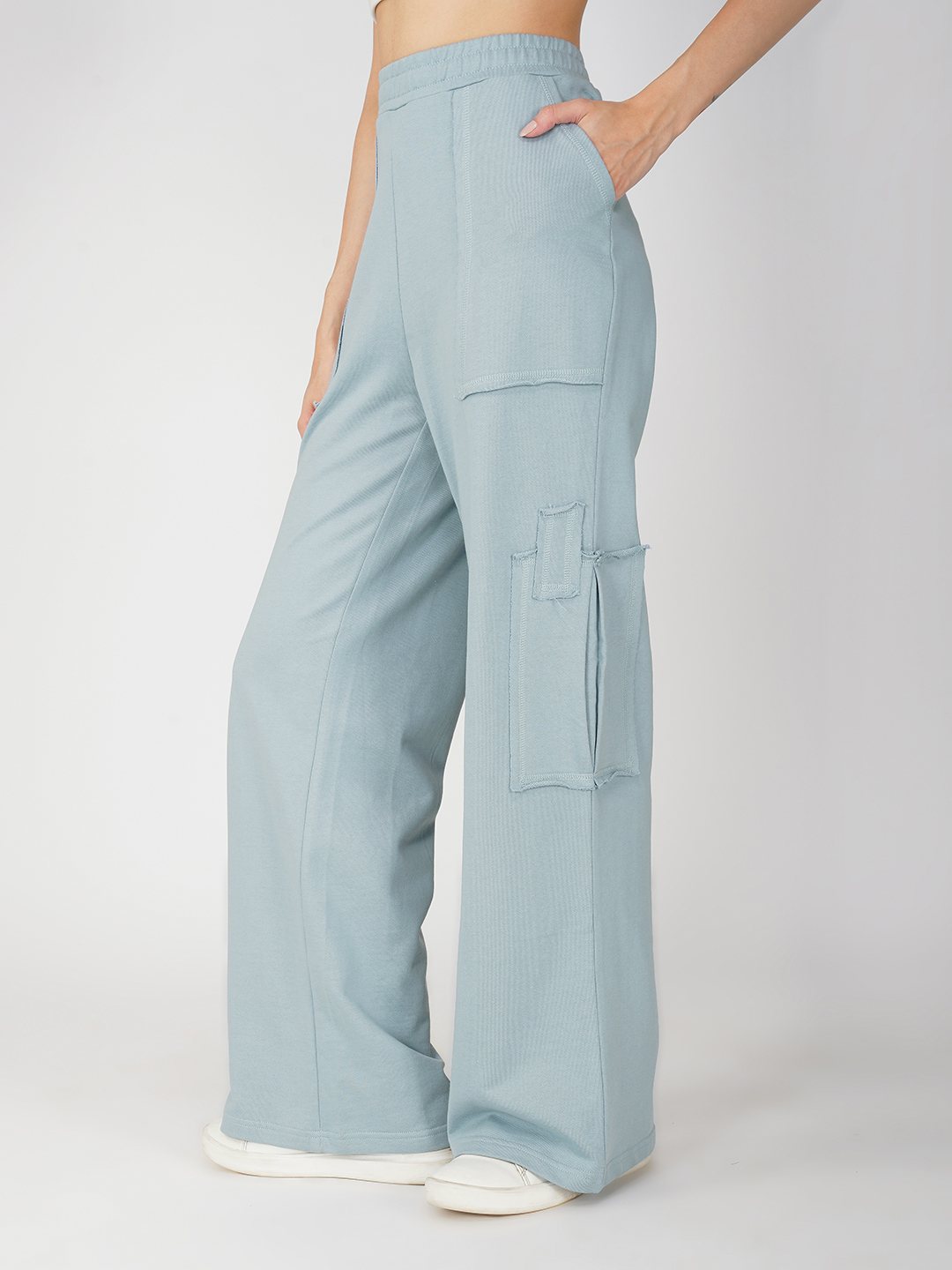Oneway Women Solid Blue Trousers