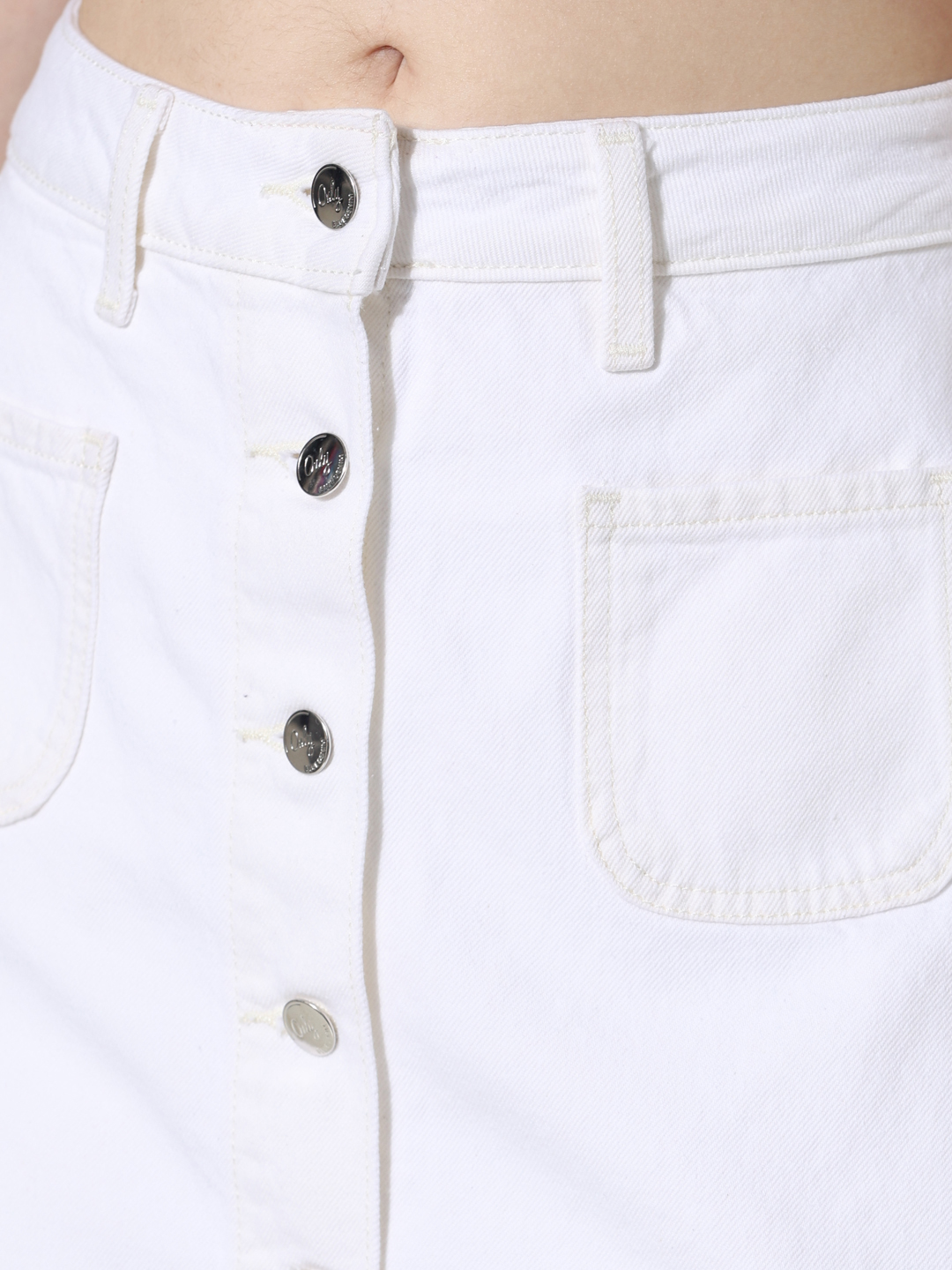 ONLY Women Solid White Skorts