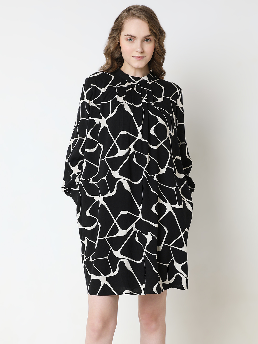 Vero Moda Women Abstract Black Dresses