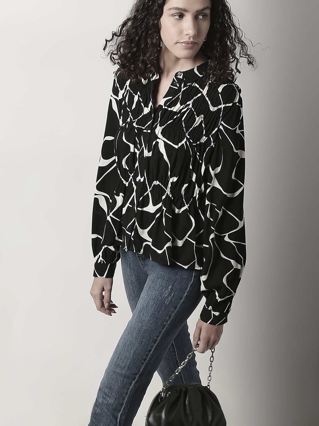 Vero Moda Women Abstract Black Shirt