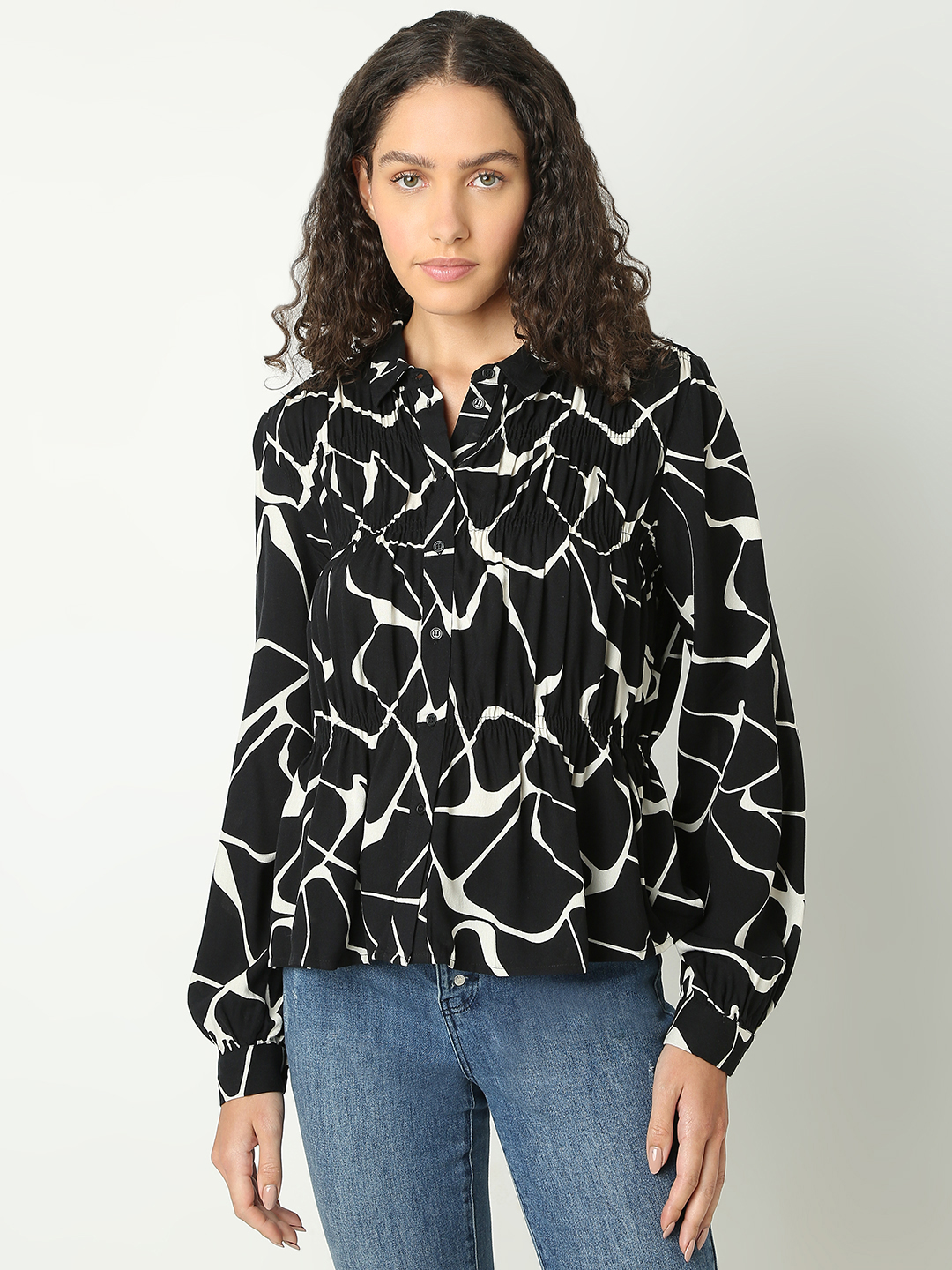Vero Moda Women Abstract Black Shirt