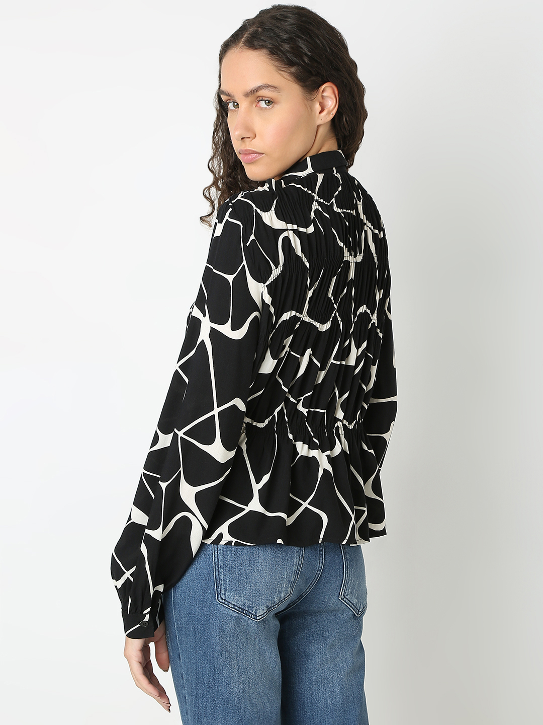Vero Moda Women Abstract Black Shirt